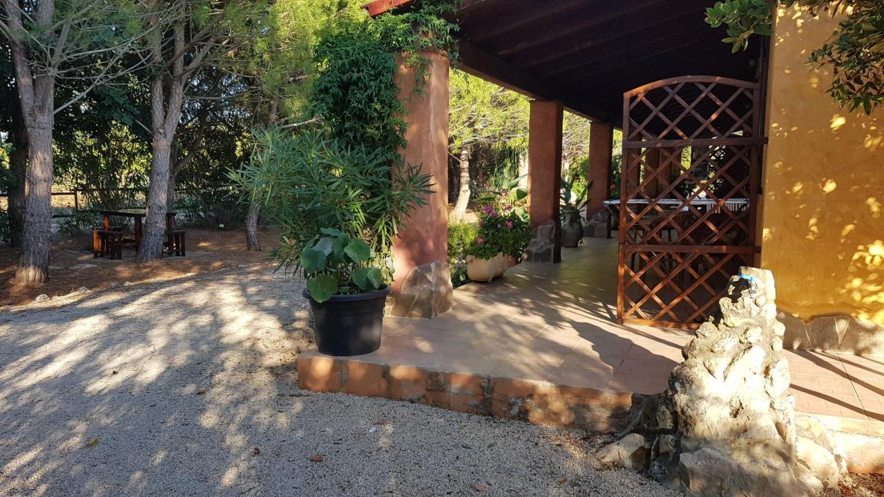 Agriturismo La Barca In Secca Olmedo Luaran gambar