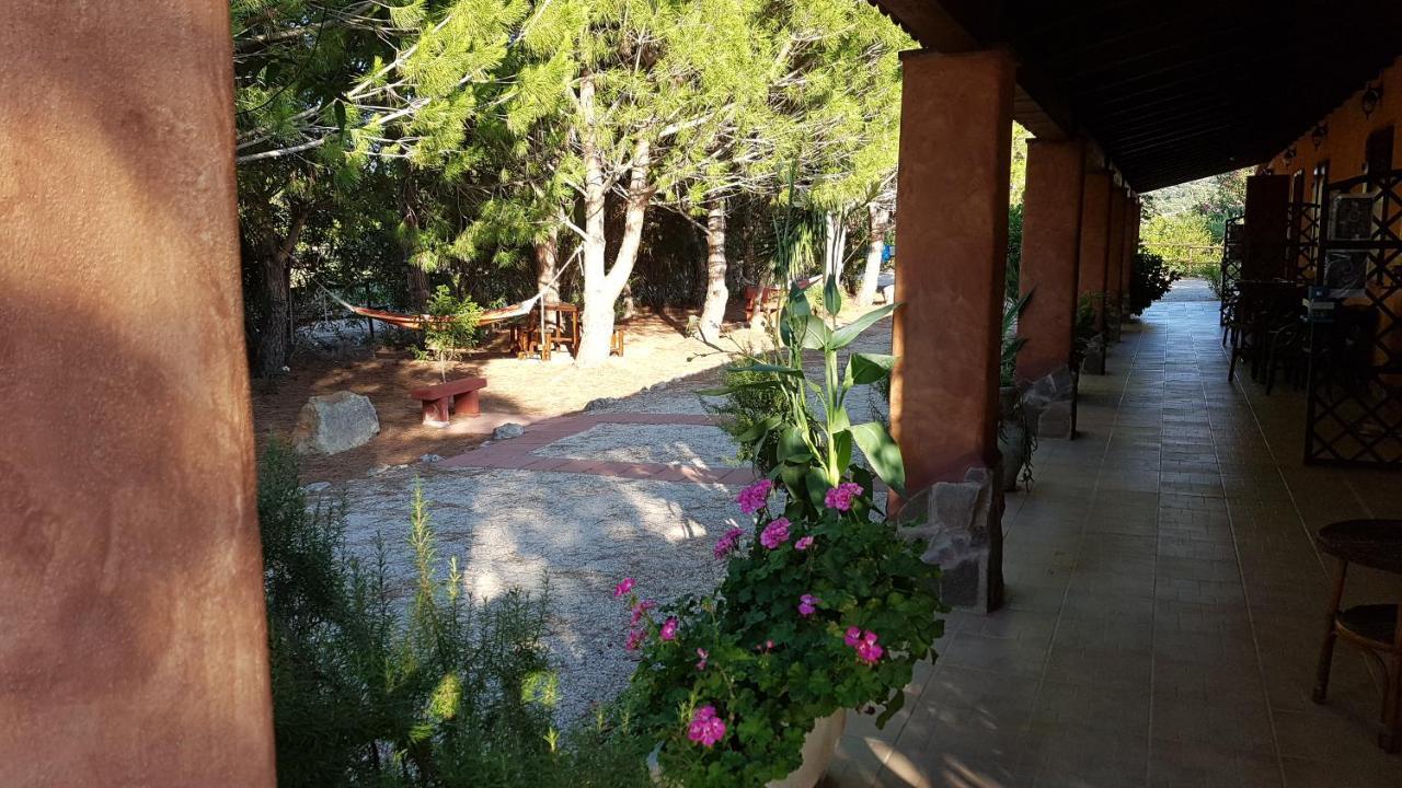 Agriturismo La Barca In Secca Olmedo Luaran gambar