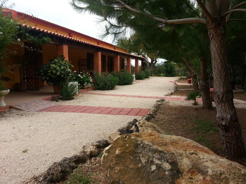 Agriturismo La Barca In Secca Olmedo Luaran gambar