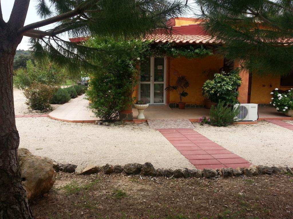 Agriturismo La Barca In Secca Olmedo Luaran gambar
