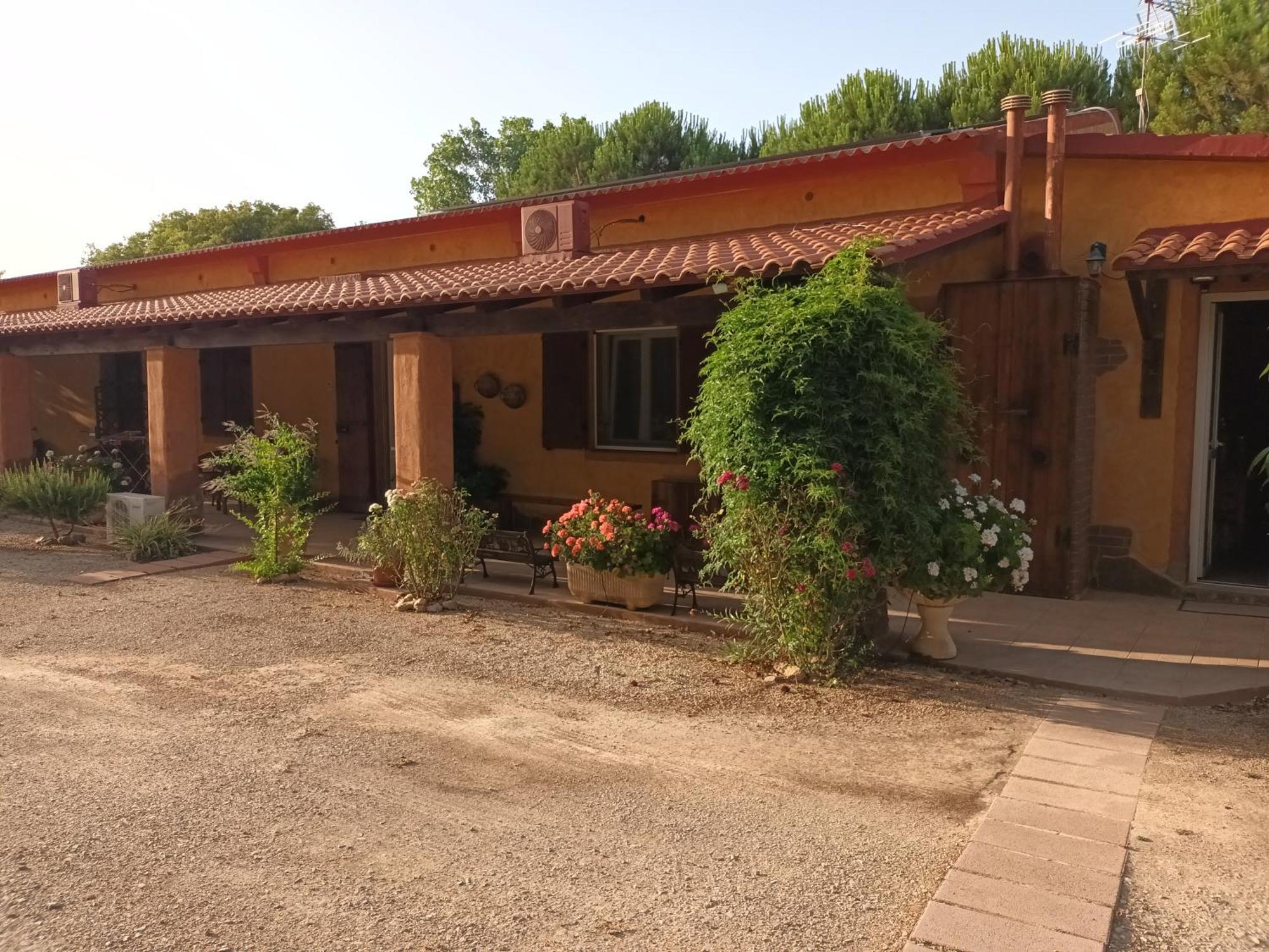Agriturismo La Barca In Secca Olmedo Luaran gambar