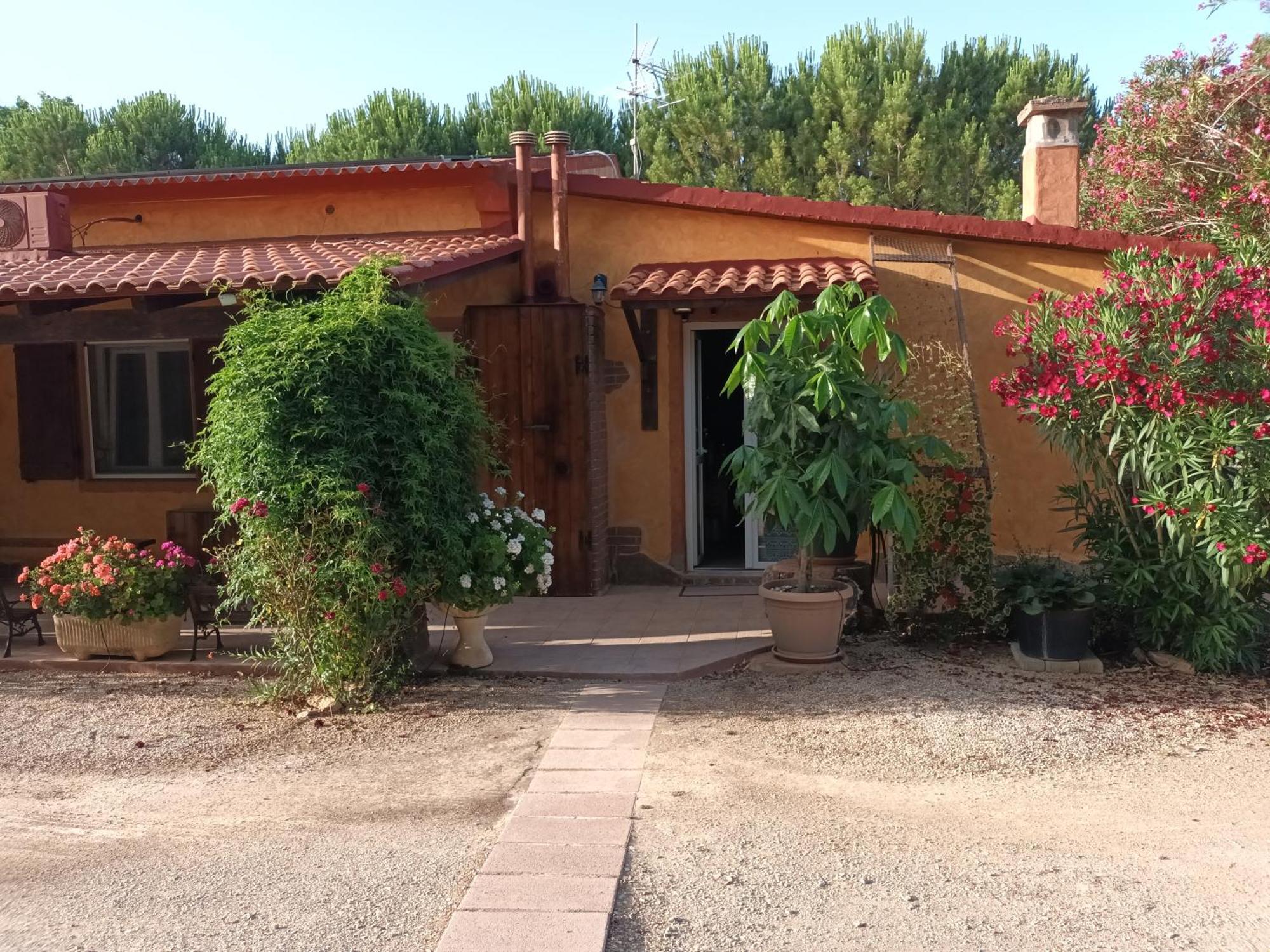 Agriturismo La Barca In Secca Olmedo Luaran gambar