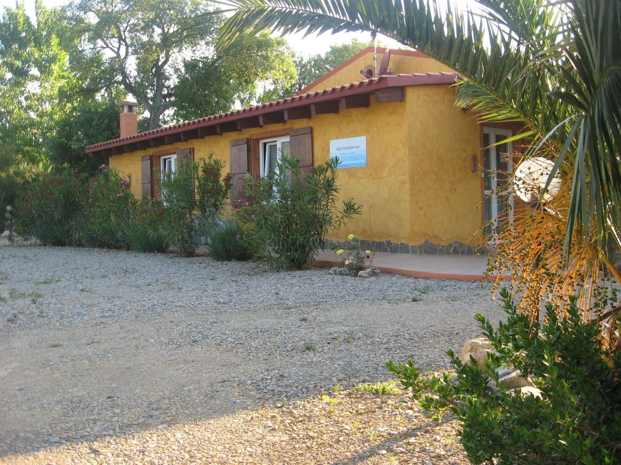 Agriturismo La Barca In Secca Olmedo Luaran gambar