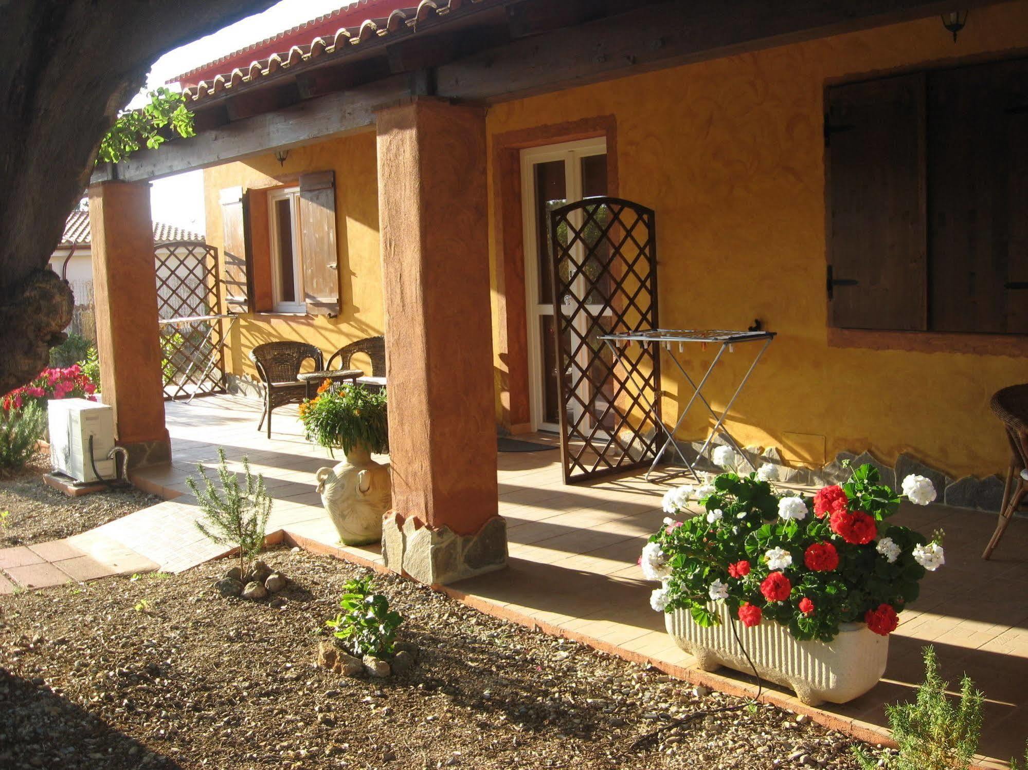 Agriturismo La Barca In Secca Olmedo Luaran gambar